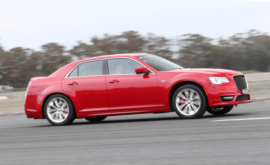  Chrysler 300 SRT (LX2) 2015 года  (AU) (фото 21 из 31)